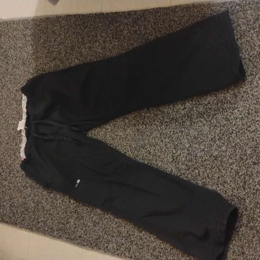 Women's KOI scrub pants size M